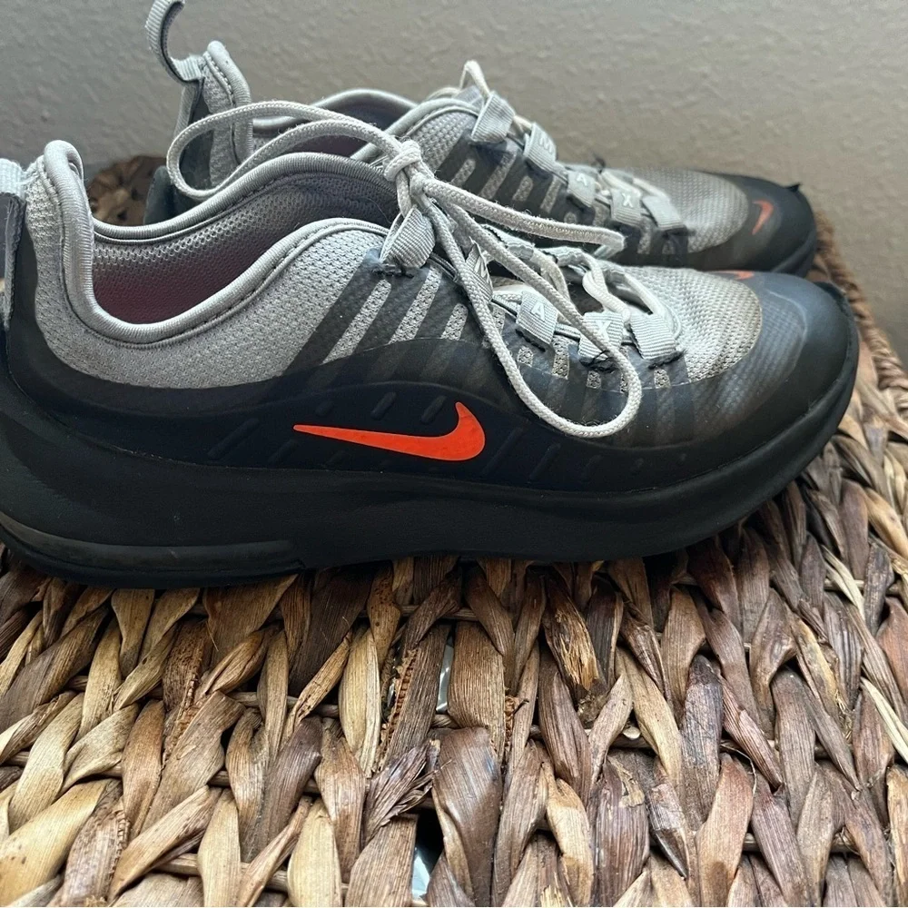 Nike Air Max Youth Size 3.5 Y Axis Sneakers Grey Orange Low Top